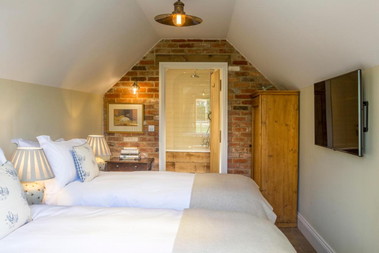 Villa The Cowsheds Brinkworth Esterno foto