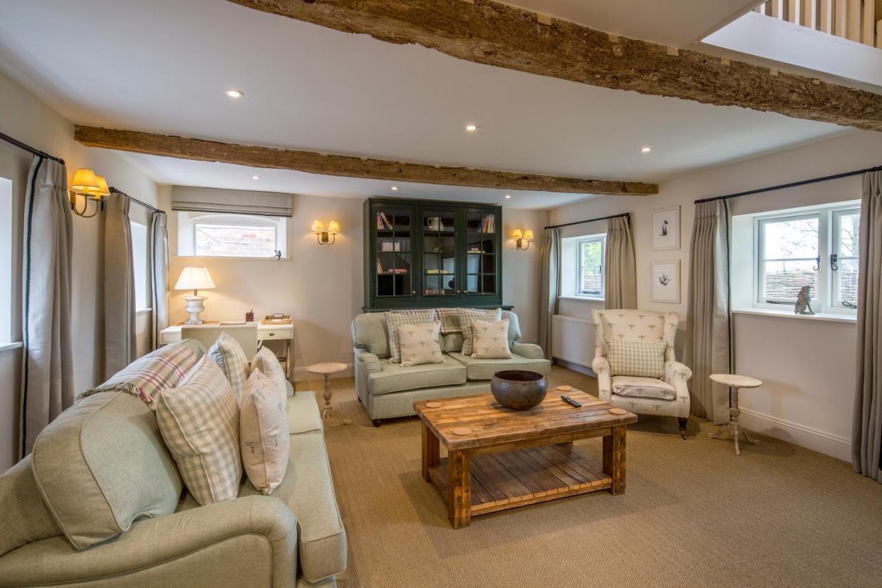 Villa The Cowsheds Brinkworth Esterno foto
